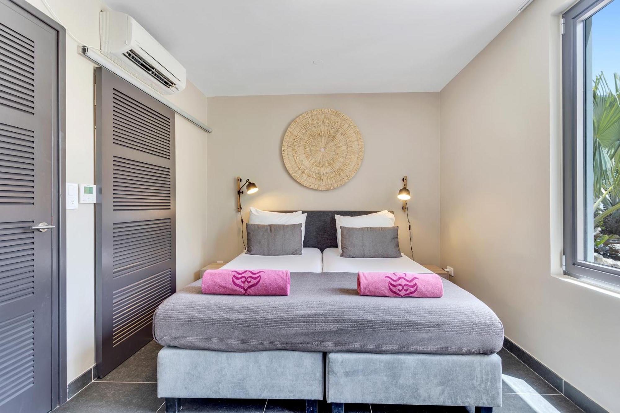 קרלנדיק Delfins Beach Resort Bonaire, Tapestry Collection By Hilton מראה חיצוני תמונה